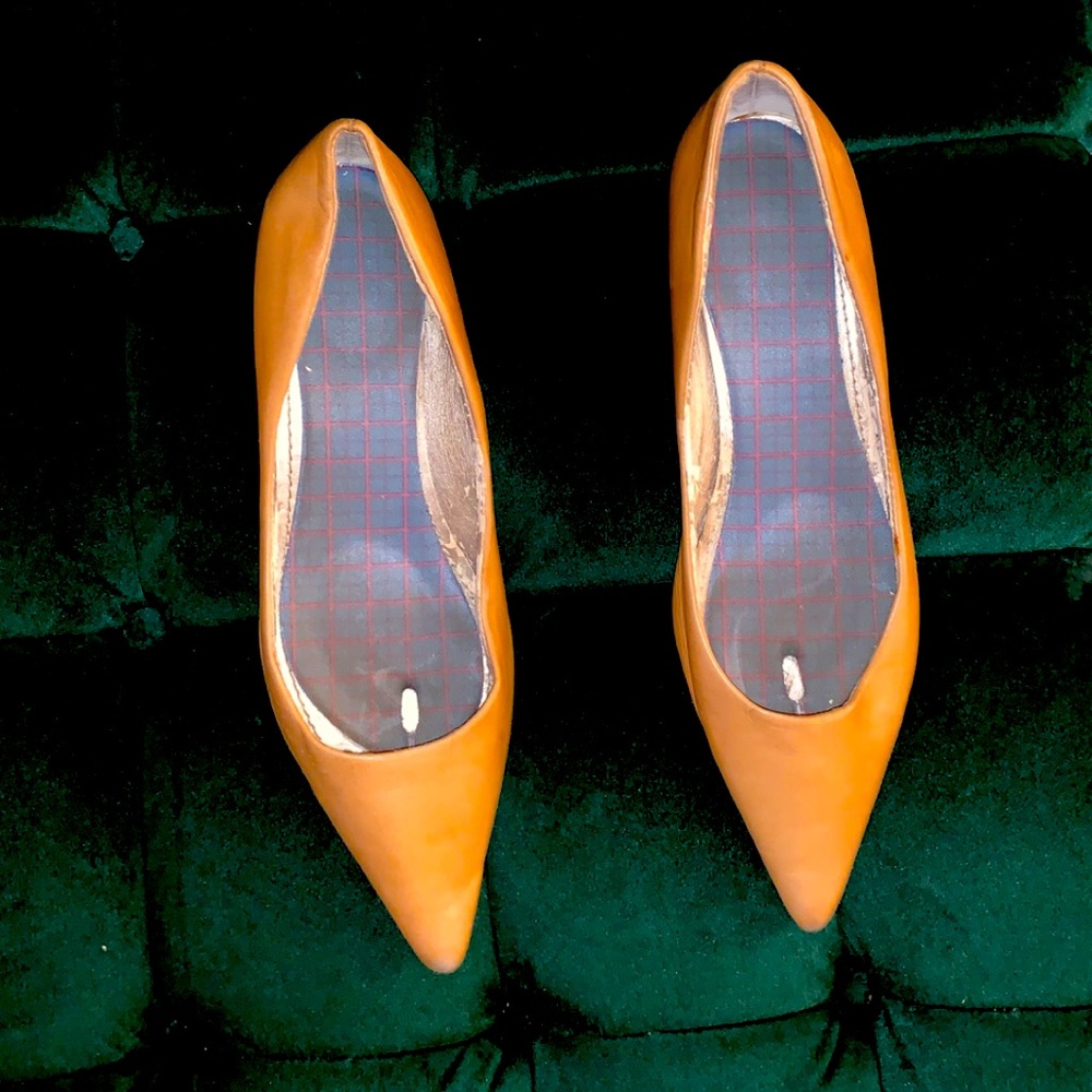 Steve Madden flats with small heel